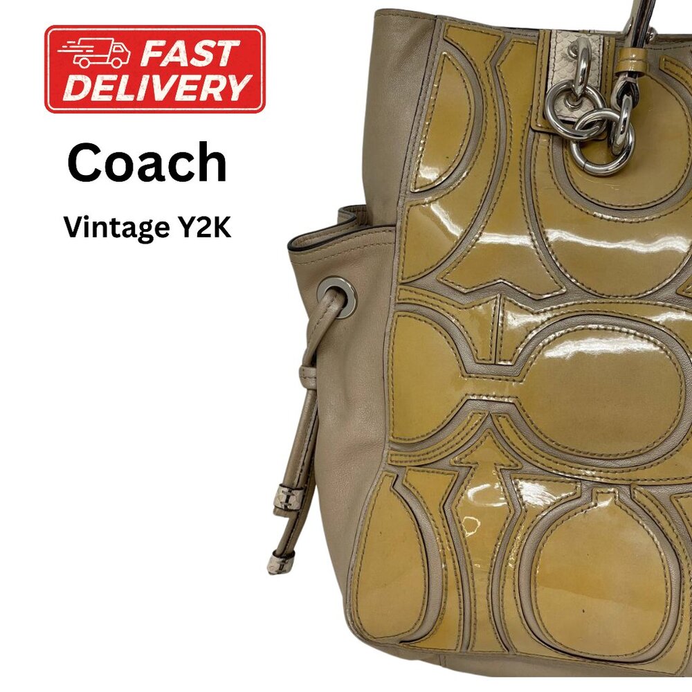 Coach Colette Signature Overlay Tote Bag Beige Patent Leather – Used Y2K